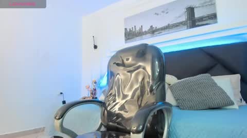 Snapshot of thomas_moon_ chatting on June 9, 2026, 1:23 pm Thomas online show from June 9, 2026, 1:23 pm