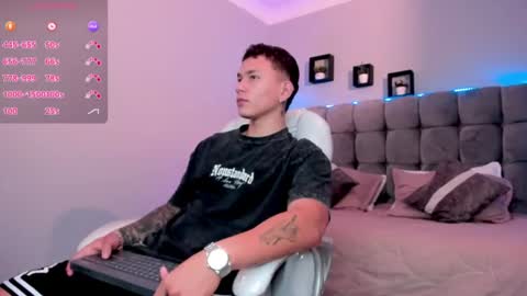 Snapshot of thomas_moon_ chatting on June 29, 2026, 2:06 pm Thomas online show from June 29, 2026, 2:06 pm