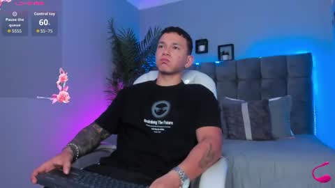 Snapshot of thomas_moon_ chatting on July 28, 2026, 11:39 am Thomas online show from July 28, 2026, 11:39 am