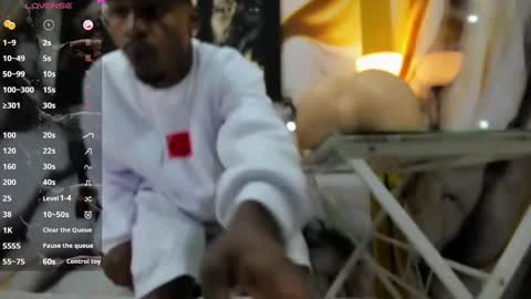 Snapshot of thomas_shelbys chatting on March 6, 2025, 3:24 am Thomas online show from March 6, 2025, 3:24 am