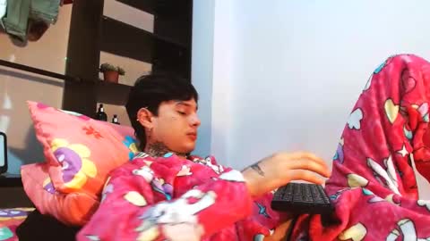 Snapshot of thomas_stallon chatting on March 11, 2025, 2:54 am thomas online show from March 11, 2025, 2:54 am