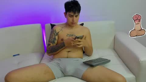 Snapshot of thomas_thundr chatting on July 1, 2026, 3:30 am Thomas and Faon online show from July 1, 2026, 3:30 am
