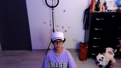 Snapshot of thomascooper_cams chatting on June 30, 2026, 8:43 pm VALERIA online show from June 30, 2026, 8:43 pm