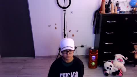 Snapshot of thomascooper_cams chatting on July 3, 2026, 9:21 pm VALERIA online show from July 3, 2026, 9:21 pm