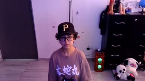 Snapshot of thomascooper_cams chatting on July 16, 2026, 8:48 pm VALERIA online show from July 16, 2026, 8:48 pm