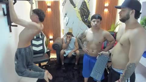 thomson_hot01 online show from April 23, 2026, 5:41 am