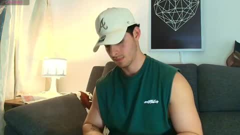 thomylov online show from December 17, 2025, 5:02 am