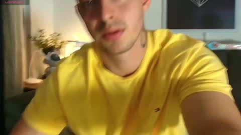 Snapshot of thomylov chatting on June 3, 2026, 2:36 am thomylov online show from June 3, 2026, 2:36 am