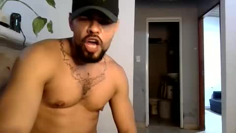 Snapshot of thonybeiio chatting on January 18, 2026, 11:30 pm thonybeiio online show from January 18, 2026, 11:30 pm