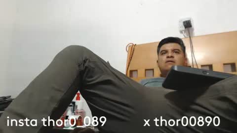 thor0200 online show from May 4, 2026, 12:39 am