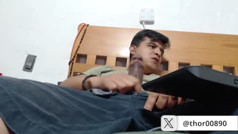 thor0200 online show from June 30, 2026, 4:02 am