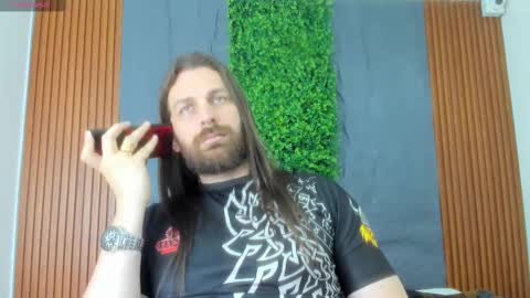 Snapshot of thor_colombia chatting on December 2, 2024, 6:32 pm THE CAPTAIN online show from December 2, 2024, 6:32 pm