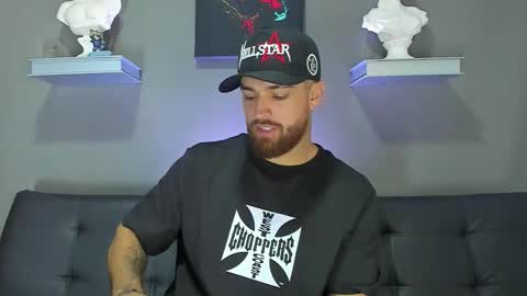 Snapshot of thor_evans chatting on November 26, 2025, 12:33 am thor_evans online show from November 26, 2025, 12:33 am