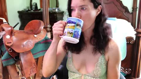 ThornburyRose online show from May 1, 2026, 4:33 pm