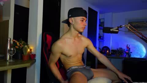 Snapshot of thoroughbredxx chatting on March 26, 2026, 2:17 am L e a n d e r 25OFF ON MY OF online show from March 26, 2026, 2:17 am