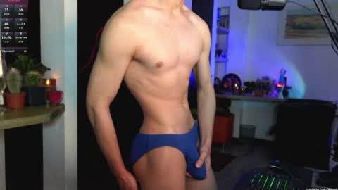 Snapshot of thoroughbredxx chatting on April 15, 2026, 4:14 pm L e a n d e r 25OFF ON MY OF online show from April 15, 2026, 4:14 pm