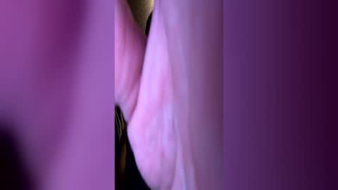 Snapshot of throbbing8585 chatting on June 18, 2026, 12:44 am throbbing8585 online show from June 18, 2026, 12:44 am