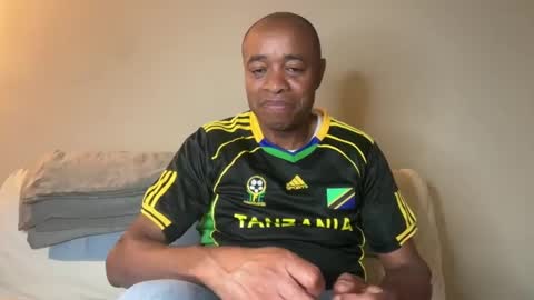 Snapshot of throbbingxxx chatting on February 25, 2025, 12:45 pm austin xzandros online show from February 25, 2025, 12:45 pm