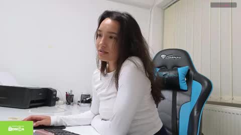 tia_j online show from February 3, 2026, 6:02 pm