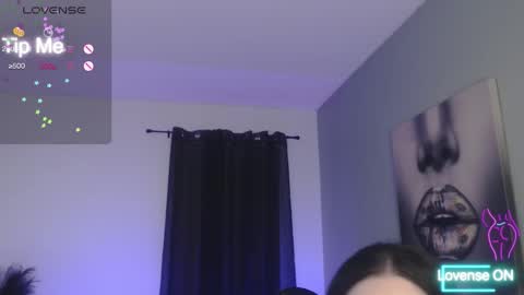 Tia Bella online show from November 19, 2025, 1:27 am