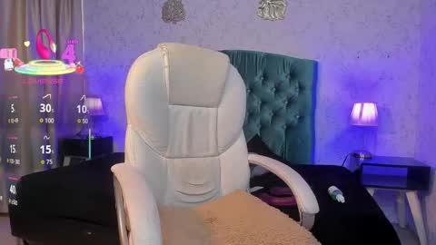 Snapshot of tian_slim chatting on December 15, 2025, 9:19 pm tian online show from December 15, 2025, 9:19 pm