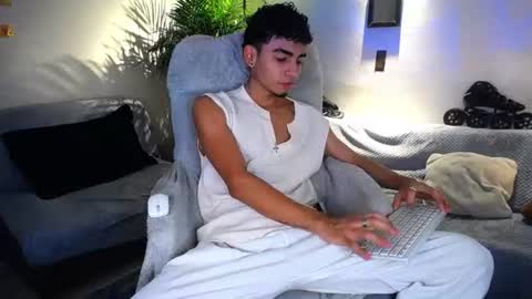 Snapshot of tiancam chatting on June 18, 2026, 12:11 am TIAN online show from June 18, 2026, 12:11 am