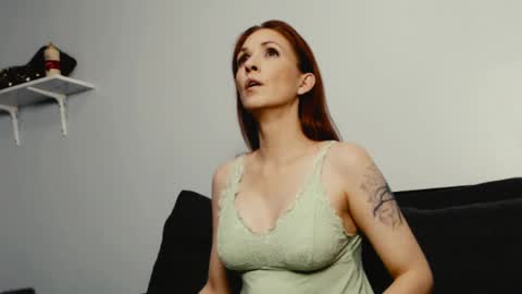 TIANNA online show from September 17, 2025, 2:46 am