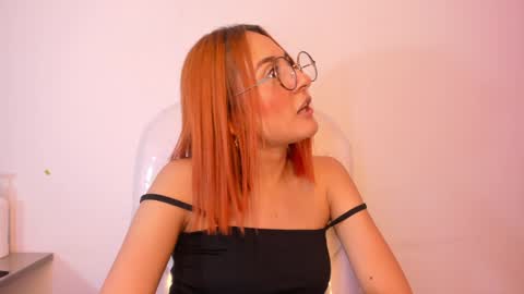 Snapshot of tiarha_ chatting on December 16, 2024, 7:37 am Tiarha online show from December 16, 2024, 7:37 am