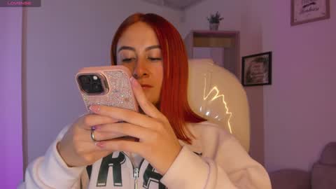 Snapshot of tiarha_ chatting on January 23, 2025, 6:39 am Tiarha online show from January 23, 2025, 6:39 am