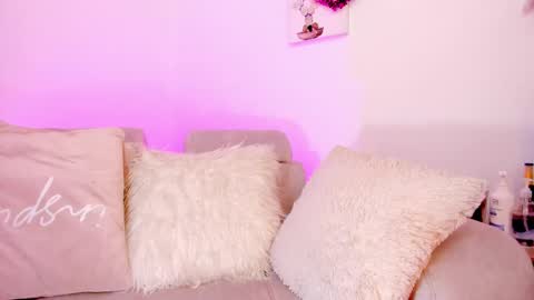 Snapshot of tiarha_ chatting on February 11, 2025, 7:23 am Tiarha online show from February 11, 2025, 7:23 am