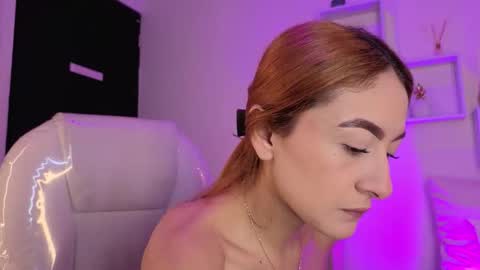 Snapshot of tiarha_ chatting on October 30, 2025, 5:31 am Tiarha online show from October 30, 2025, 5:31 am