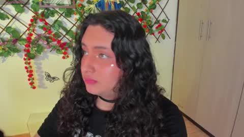 tich___ online show from May 31, 2026, 5:42 pm