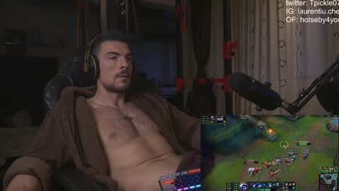 Snapshot of tickle_my_pickle07 chatting on December 7, 2024, 2:13 pm tickle_my_pickle07 online show from December 7, 2024, 2:13 pm