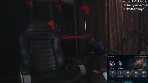 Snapshot of tickle_my_pickle07 chatting on February 1, 2025, 7:15 am tickle_my_pickle07 online show from February 1, 2025, 7:15 am