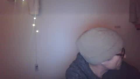 Snapshot of tiddles12345 chatting on December 17, 2025, 12:16 am tiddles12345 online show from December 17, 2025, 12:16 am