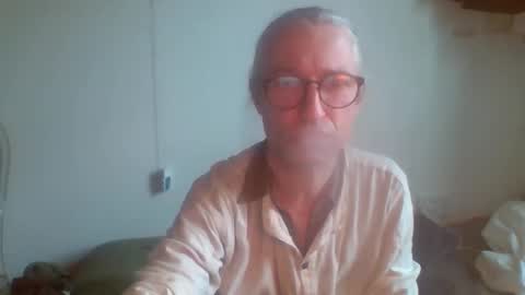 Snapshot of tiddles12345 chatting on April 13, 2026, 5:40 pm tiddles12345 online show from April 13, 2026, 5:40 pm