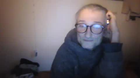 Snapshot of tiddles12345 chatting on May 13, 2026, 4:32 am tiddles12345 online show from May 13, 2026, 4:32 am