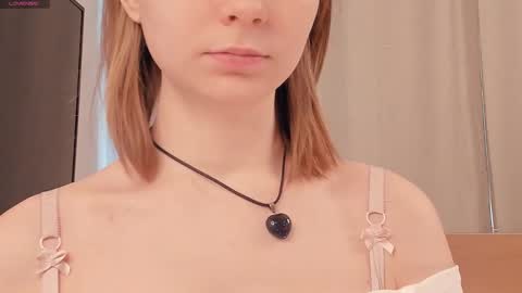 Lily online show from March 5, 2026, 8:32 am