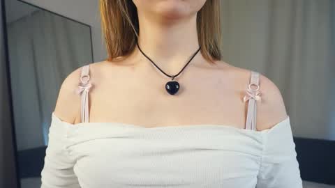 Lily online show from March 14, 2026, 8:42 am