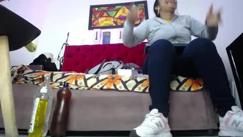 Snapshot of tifanny_nails chatting on September 10, 2025, 12:05 pm Tifanny Nails online show from September 10, 2025, 12:05 pm