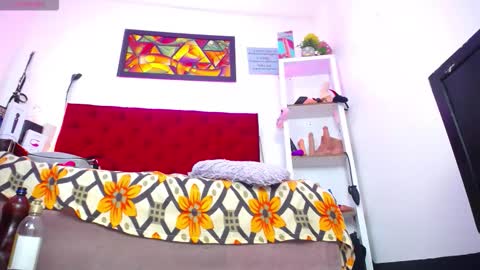 Tifanny Nails  online show from December 4, 2025, 3:10 pm