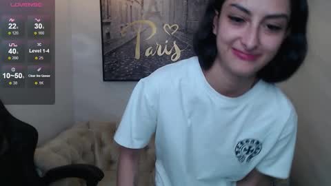 Snapshot of tifany_v chatting on November 25, 2025, 1:11 pm Hi Stream 800 to 1400 online show from November 25, 2025, 1:11 pm