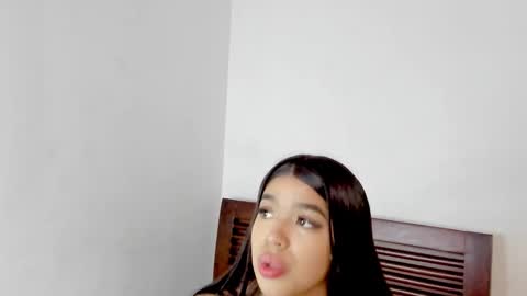 tifanymonroehot online show from November 18, 2025, 11:25 am