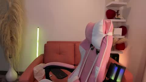 Tiffany online show from March 2, 2026, 4:03 am