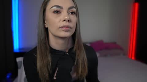 Tiffany online show from March 9, 2025, 12:53 am