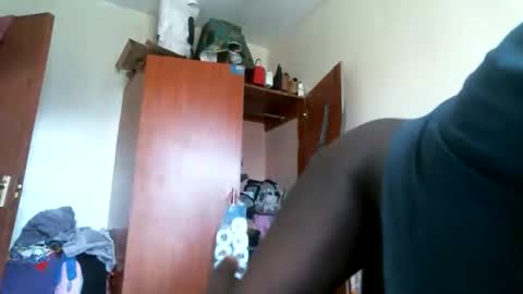 NyxVibe online show from April 3, 2026, 5:05 am