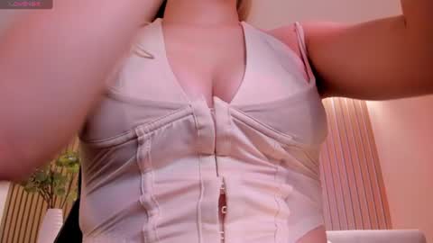 Snapshot of tiffannysins chatting on July 8, 2026, 5:12 am Tiffanny Sins online show from July 8, 2026, 5:12 am