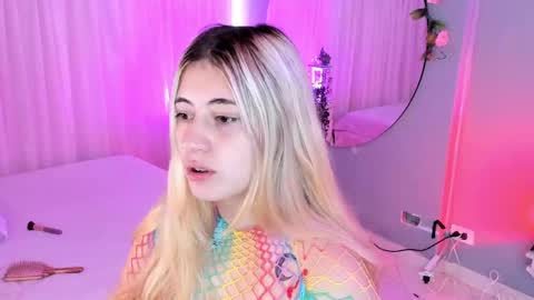 Snapshot of tiffany_beckerr chatting on April 10, 2026, 2:00 pm Tiffany Becker online show from April 10, 2026, 2:00 pm