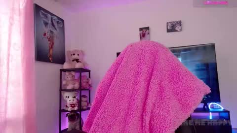 Tiffany Bela online show from March 8, 2026, 5:06 pm