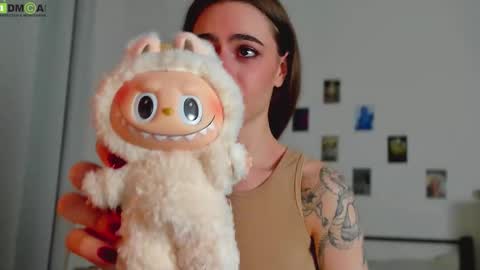 tiffany online show from October 16, 2025, 1:39 am